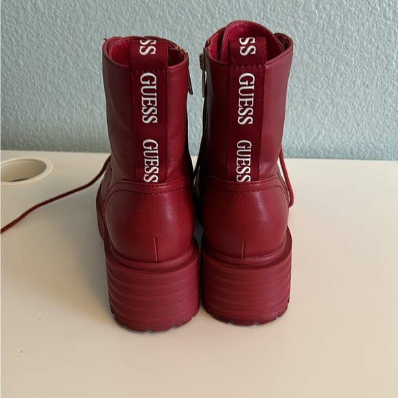 Size 8.5 red GUESS boots - Picture 3 of 4
